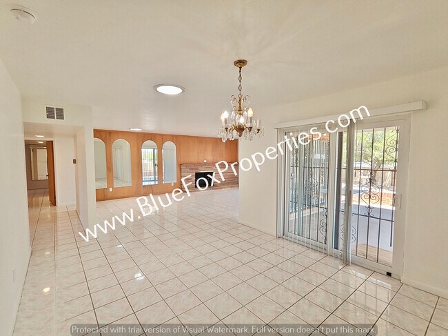 Building Photo - 5755 E 6th St