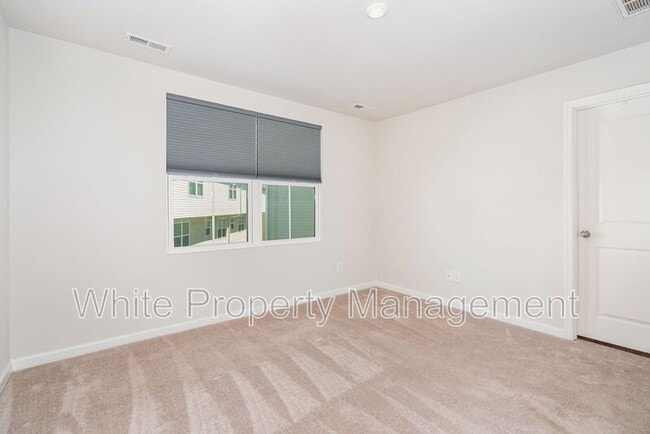 Building Photo - 929 Taybyn Rd