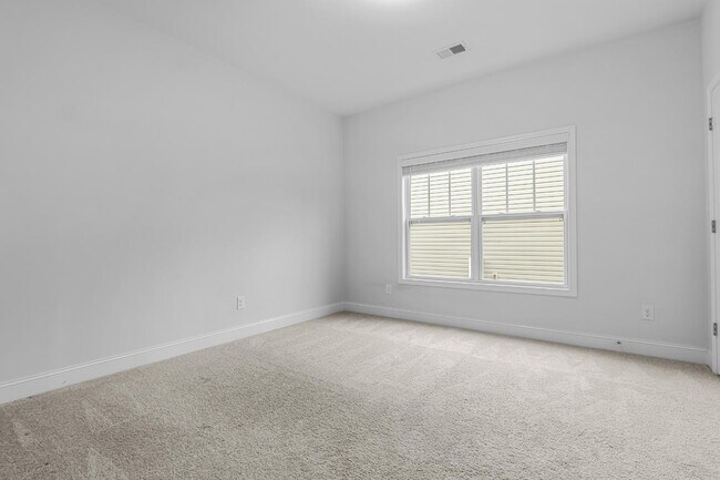 Building Photo - 413 Silver Anchor Dr