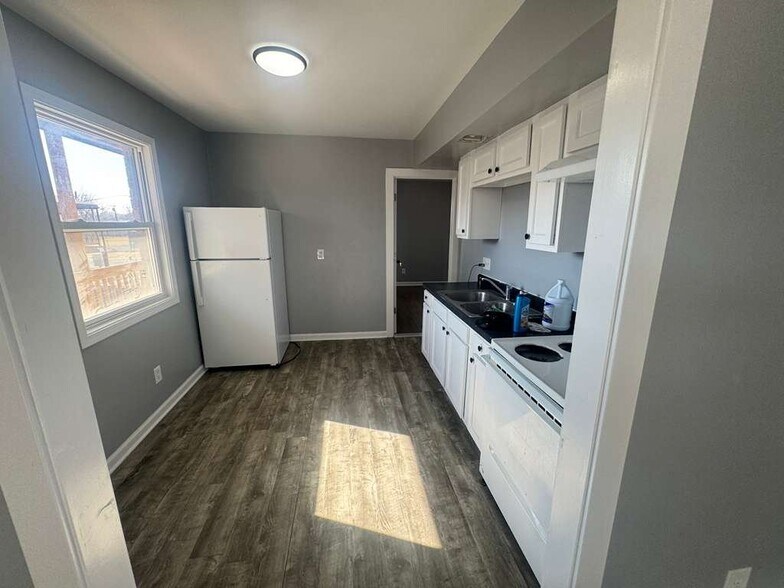 Building Photo - 1334 Juniper Dr