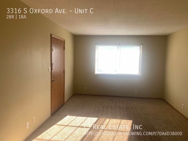 Building Photo - 3316 S Oxford Ave