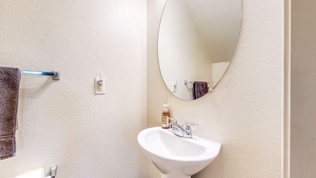 Building Photo - PURE Property Management - Adorable two-st...