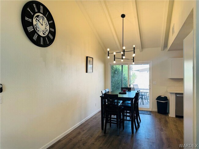 Building Photo - 1469 Terrace Dr