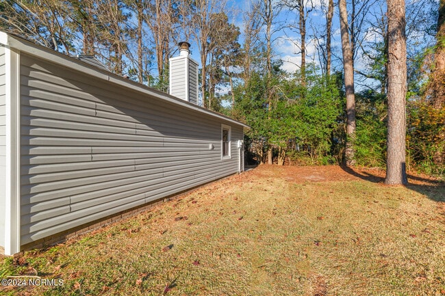 Building Photo - 135 Twinwood Dr