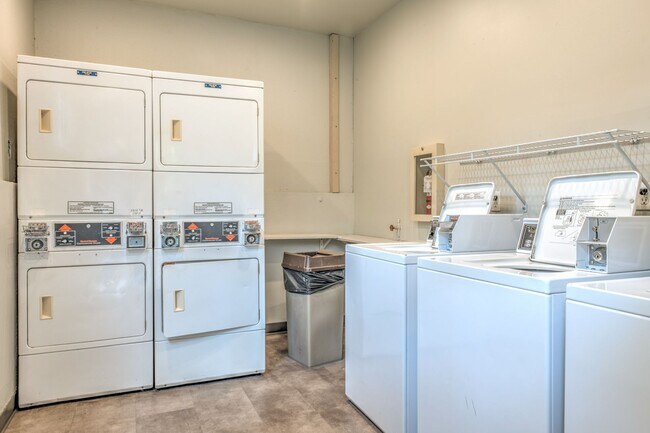 Floorplan - Overlook Pointe Apartments