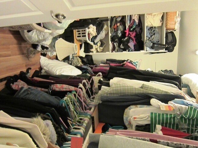 Building Photo - ESCALA - Luxury 2 / 2.5 Townhouse + 2 Car Garage in Gated Escala Community