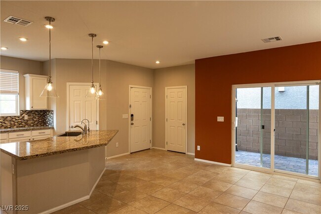 Building Photo - 10561 Sariah Skye Ave