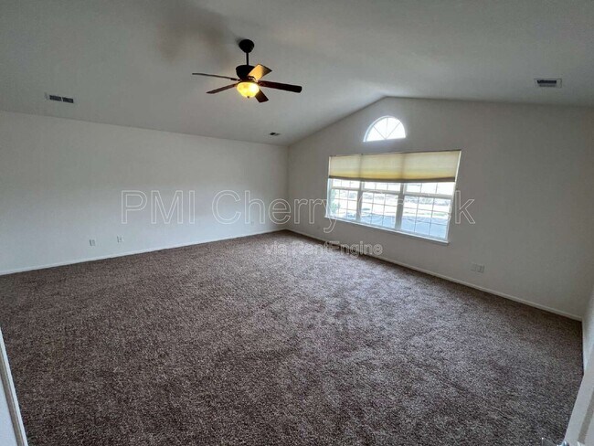 Building Photo - 2115 Selenite Ct