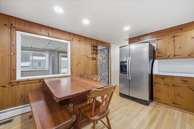 Building Photo - Single Home Available Just Under One Acre Lot!