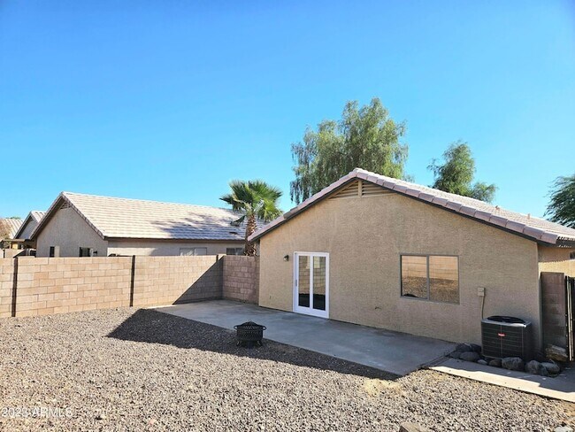 Building Photo - 15734 W Young St