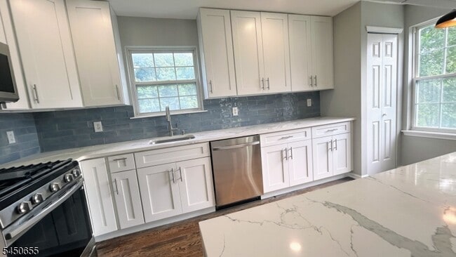 Building Photo - 2501 Vantage Ct