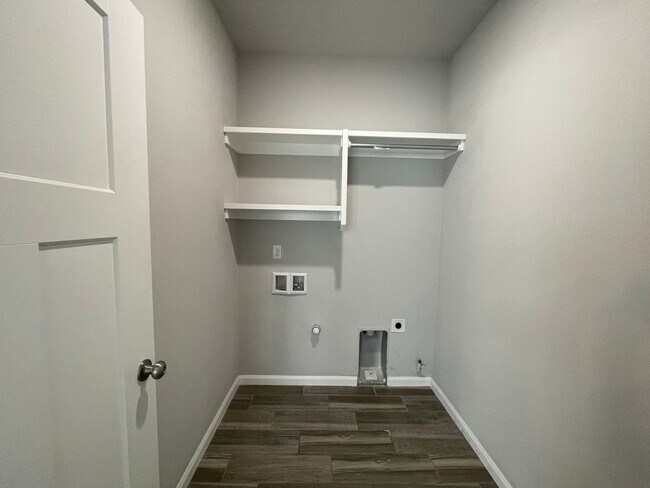 Building Photo - Beautiful home in Bentley Square available...