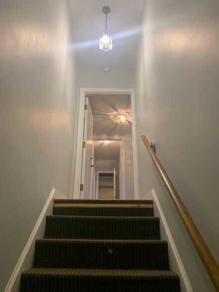 Building Photo - 8008 Delmar Blvd