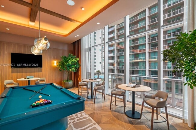 Building Photo - 77 SE 5th St