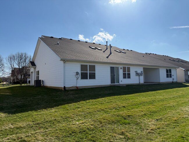 Building Photo - Black Hills Dr.