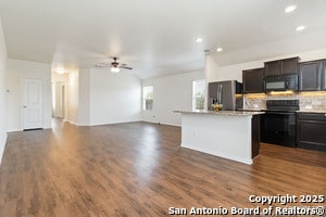 Building Photo - 150 Meadow Path