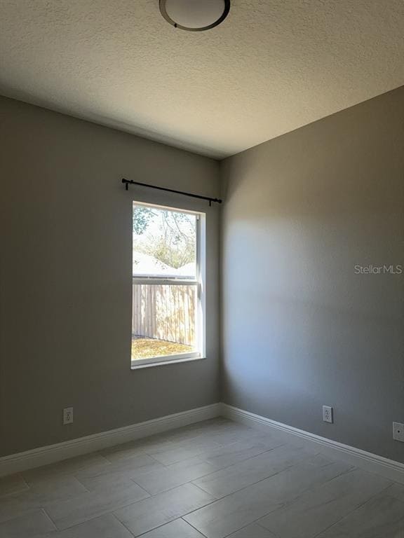 Building Photo - 1329 Avonwood Ct