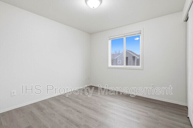 Building Photo - 8503 Desoto Dr