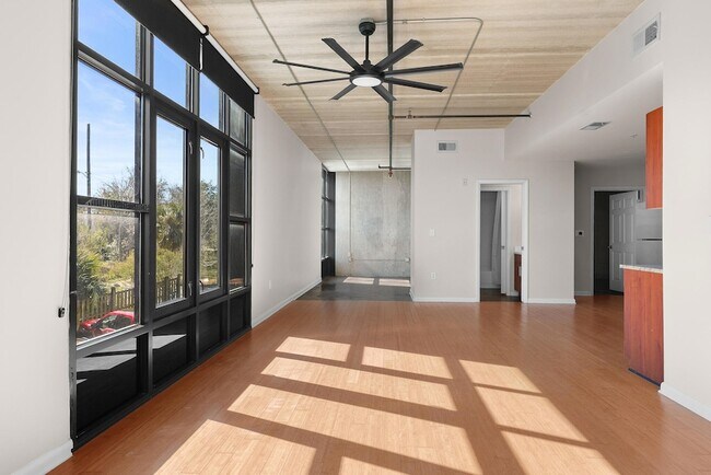 Building Photo - 1 Cool Blow St