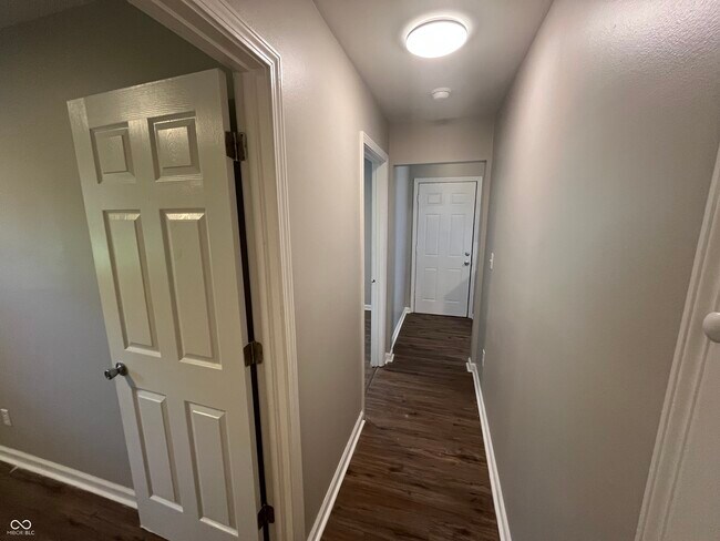 Building Photo - 6214 Eastridge Dr