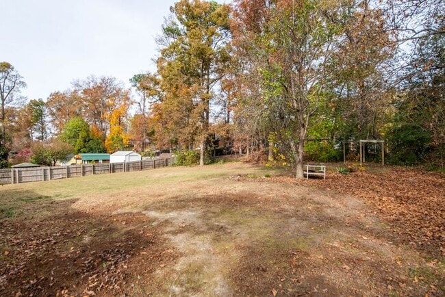 Building Photo - Newly remodeled 3/2.5