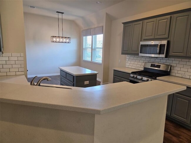 Building Photo - 2832 Coral Valley Dr