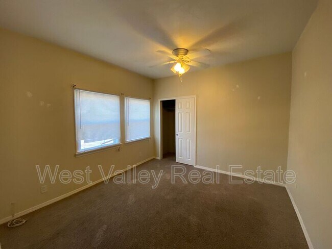 Building Photo - 122 Buena Vista Pl
