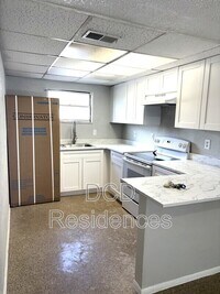 Building Photo - 5504 Pine Forest Ct