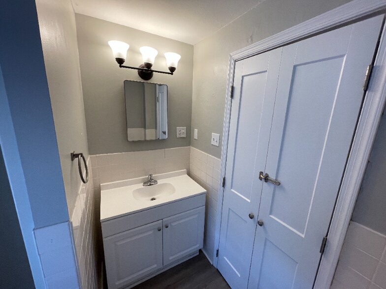 Building Photo - 4316 Dexter St