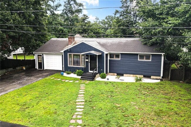 Building Photo - 123 Lockhaven Rd