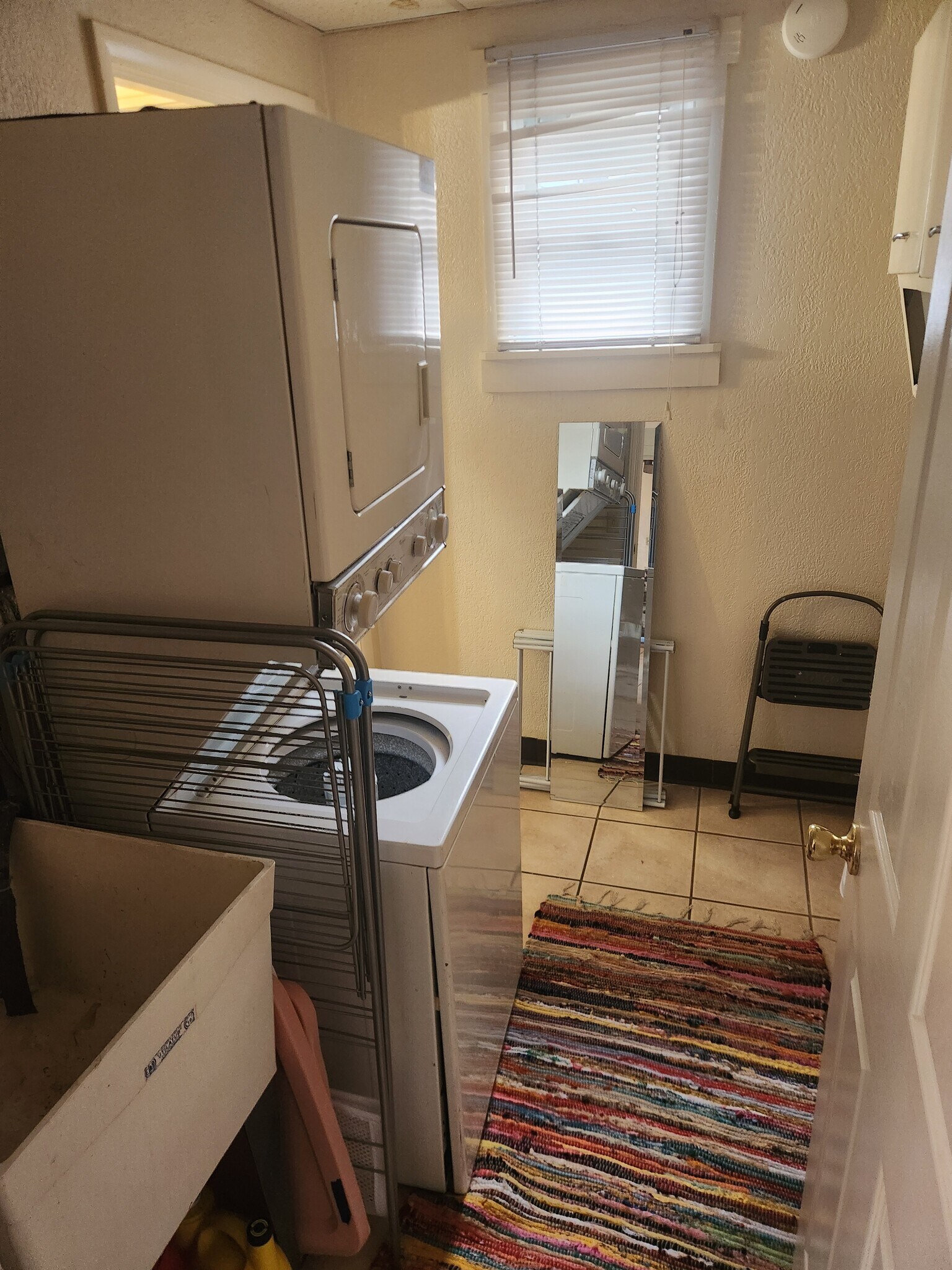 In Unit Washer and Dryer - 134 S 25th St