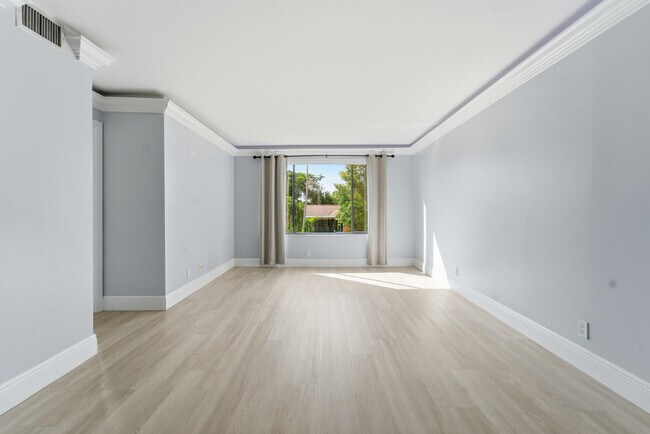 Building Photo - 11477 NW 39th Ct