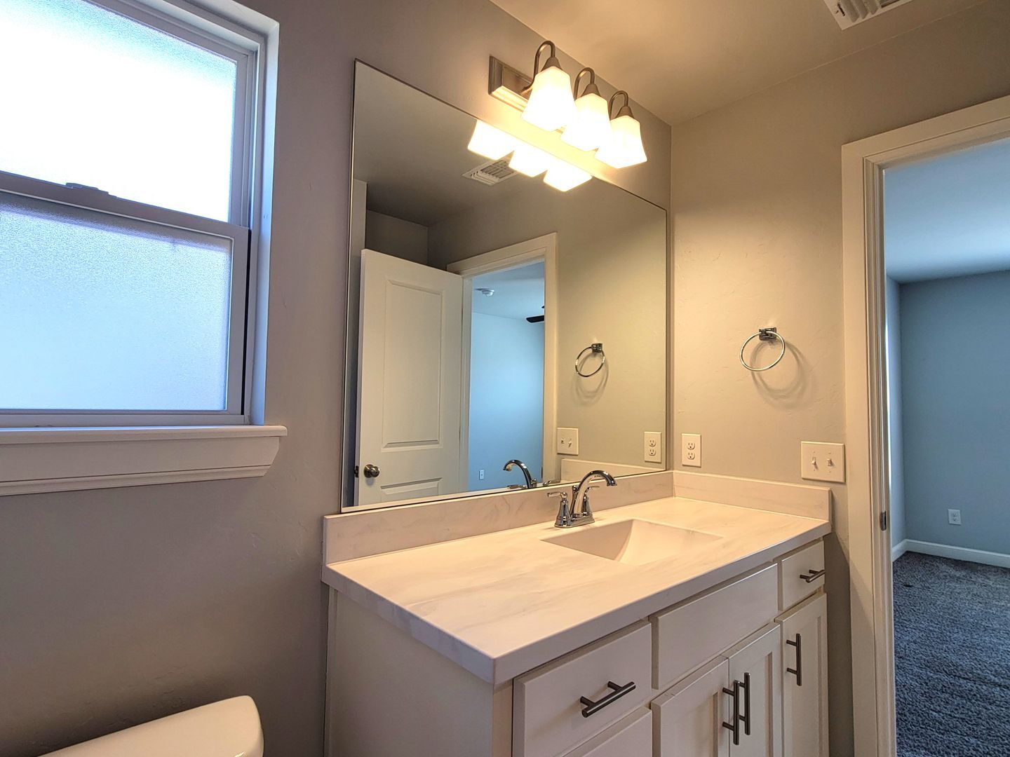 Building Photo - 18641 Cantar Dr