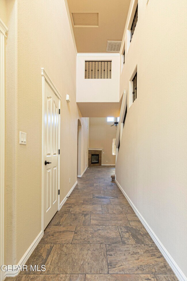 Building Photo - 7341 Black Sage Dr