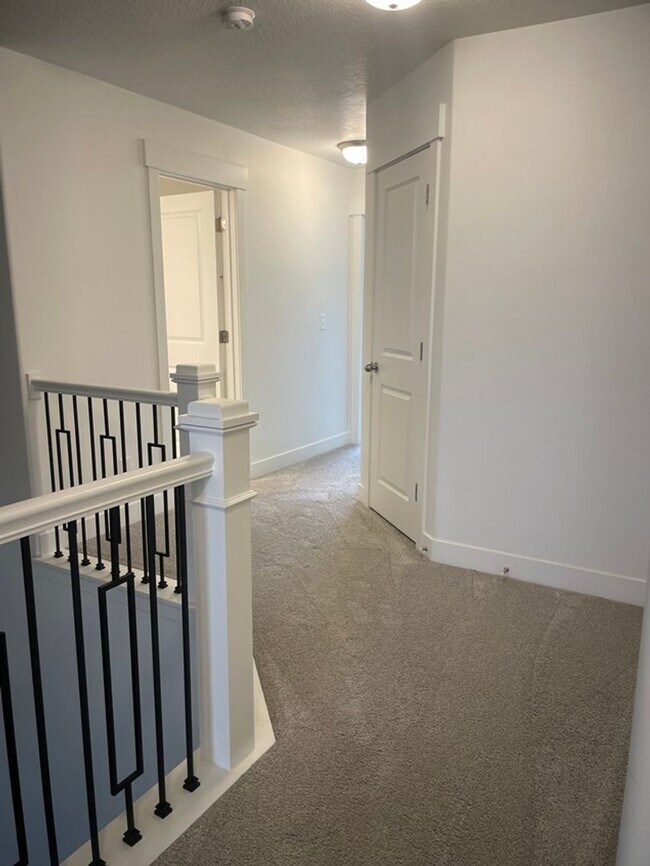 Building Photo - 13963 Silver Peak Ln