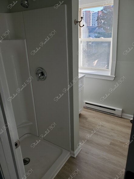 Right Size Bath - 9 Pulaski St