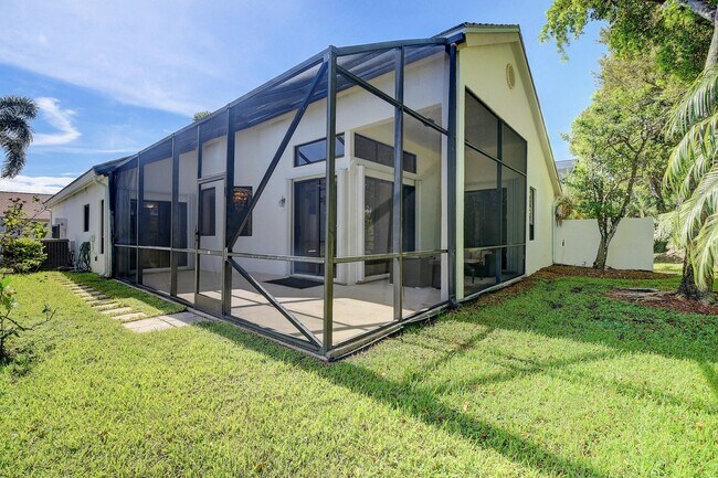 Building Photo - 10201 Lexington Lakes Blvd N
