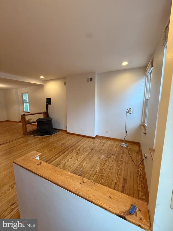 Building Photo - 1249 E Oxford St