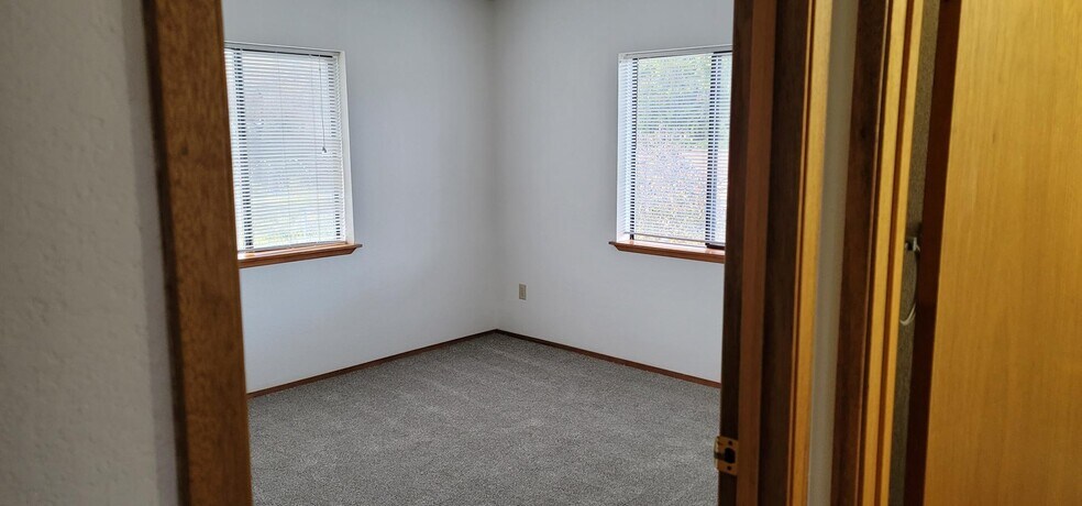 Building Photo - 568 NW Silver Meadow Ln
