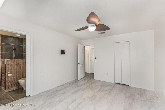 Building Photo - 1241 Riviera Dr NE