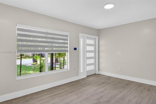 Building Photo - 6090 SW 63rd Ave