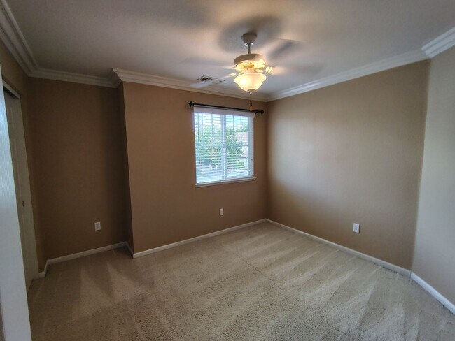 Building Photo - 13606 Brook Way