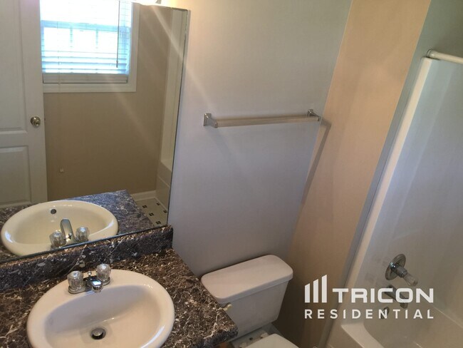 Building Photo - 7838 Cambridge Dr