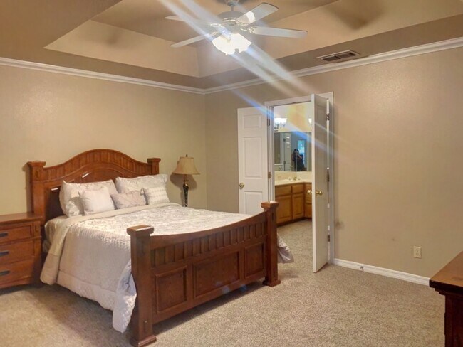 Building Photo - RENTAL Fully Furnished 4 bedroom home