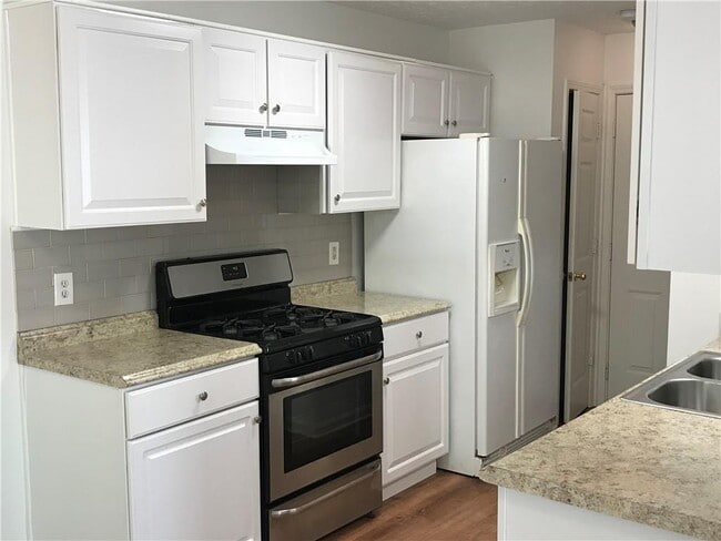 Building Photo - 1019 Daventry Crossing