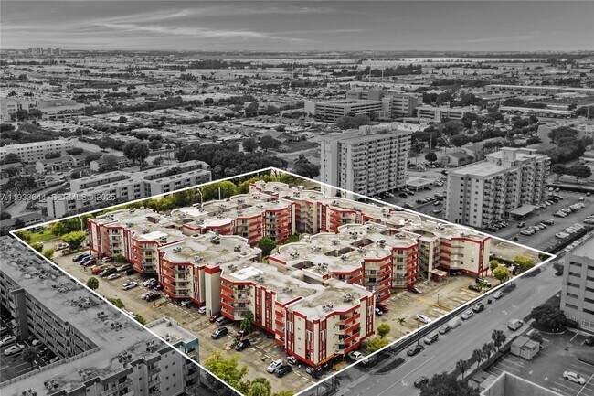 Building Photo - 1750 W 46th St