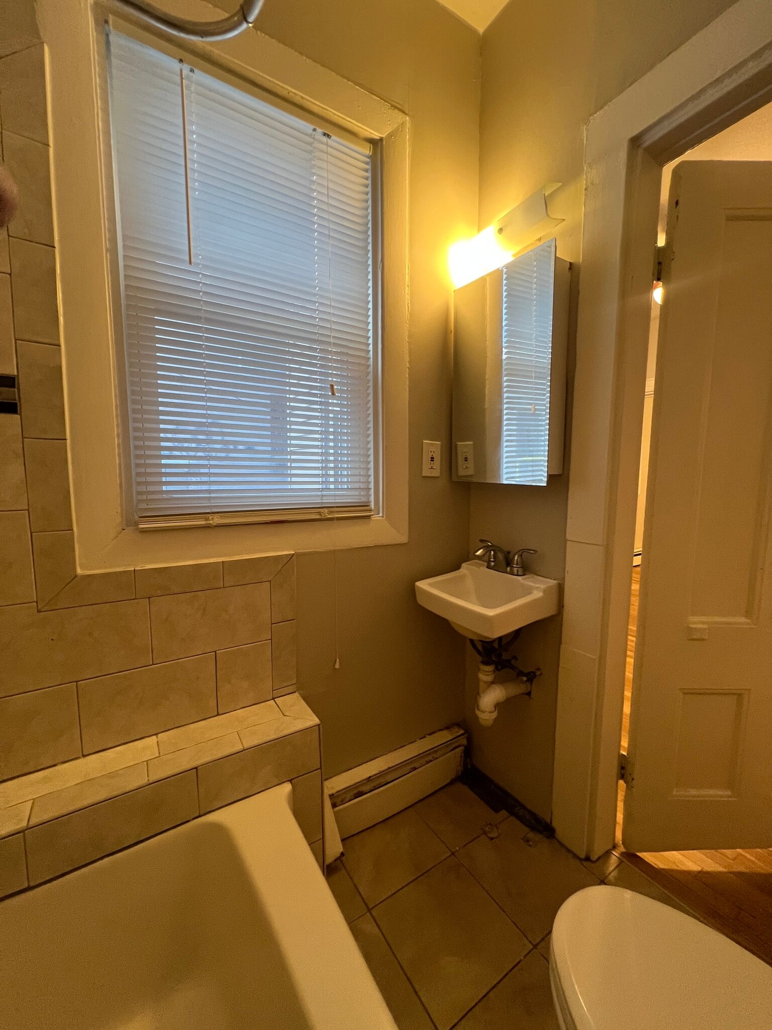 Building Photo - 9 Saint Johns Rd