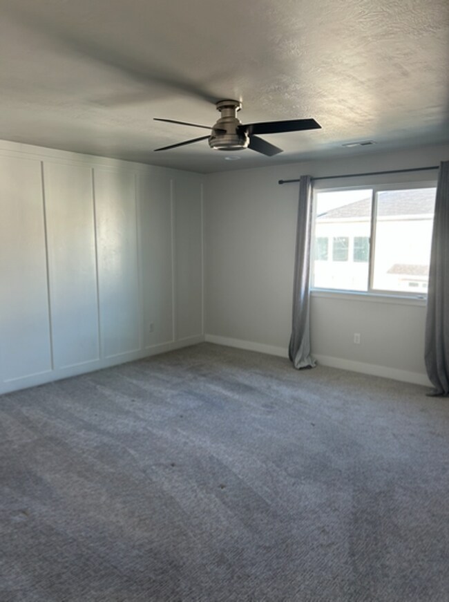 Building Photo - Spacious 6-Bedroom Home in the Heart of Vi...