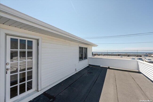 Building Photo - 2000 Ocean Blvd