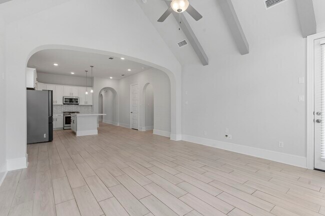 Building Photo - 7019 Winterberry Gln Ln